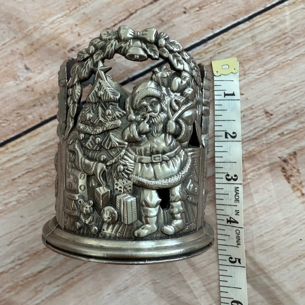 Godinger Silver Art Co Ltd Silver Toned Metal Detailed Christmas Candle Holder - Picture 6 of 6